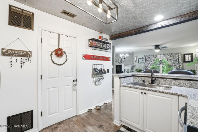 4108 Breezewood Drive Apt 101, Wilmington, NC 28412
