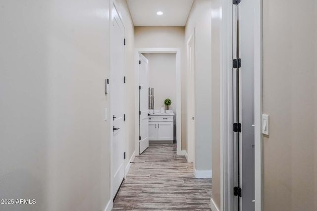 2049 E GAFFNEY Road, New River, AZ 85087