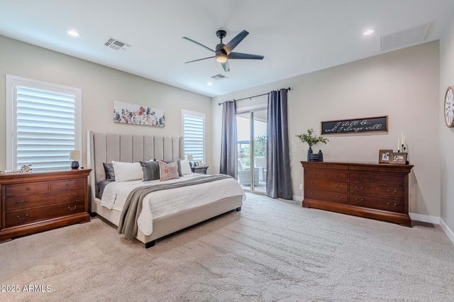 2049 E GAFFNEY Road, New River, AZ 85087