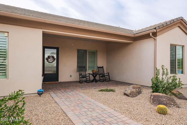 2049 E GAFFNEY Road, New River, AZ 85087