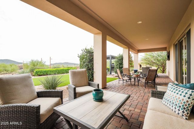 2049 E GAFFNEY Road, New River, AZ 85087