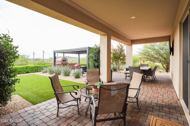 2049 E GAFFNEY Road, New River, AZ 85087