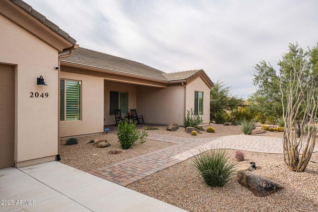2049 E GAFFNEY Road, New River, AZ 85087