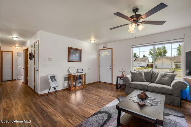 6157 W LOFTY RIDGE ST, Rathdrum, ID 83858