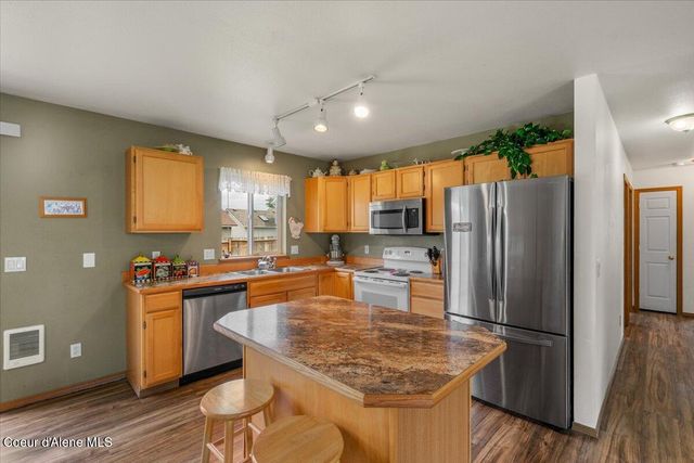 6157 W LOFTY RIDGE ST, Rathdrum, ID 83858