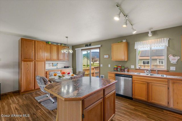 6157 W LOFTY RIDGE ST, Rathdrum, ID 83858
