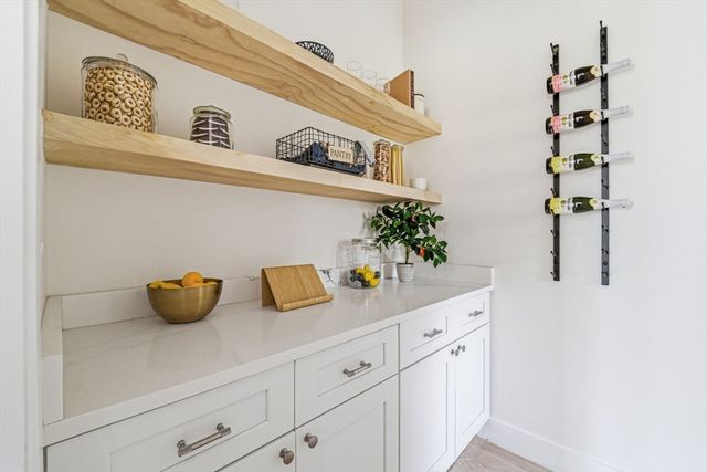 16 Hillside Park, Melrose, MA 02176