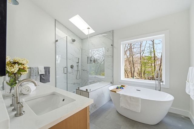 16 Hillside Park, Melrose, MA 02176