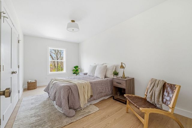 16 Hillside Park, Melrose, MA 02176