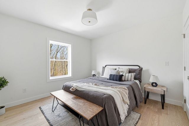 16 Hillside Park, Melrose, MA 02176