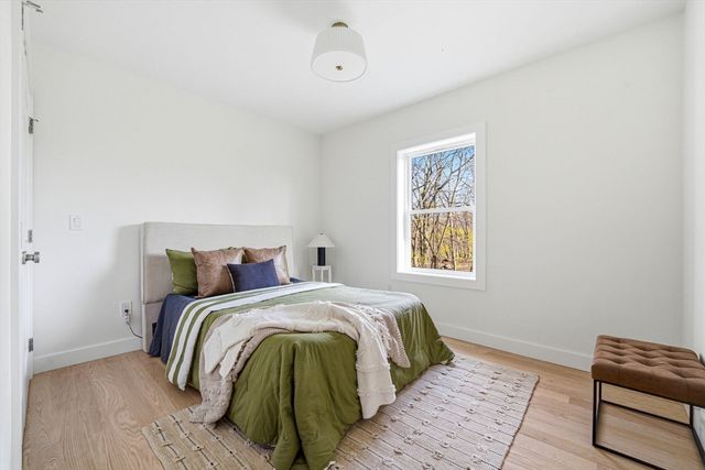 16 Hillside Park, Melrose, MA 02176