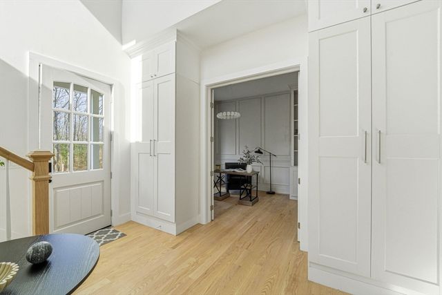 16 Hillside Park, Melrose, MA 02176