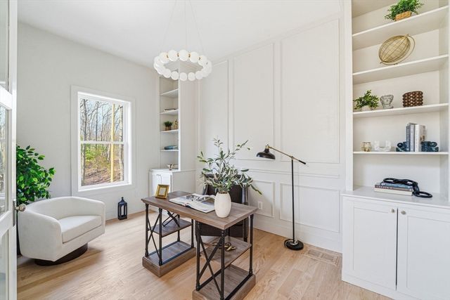 16 Hillside Park, Melrose, MA 02176