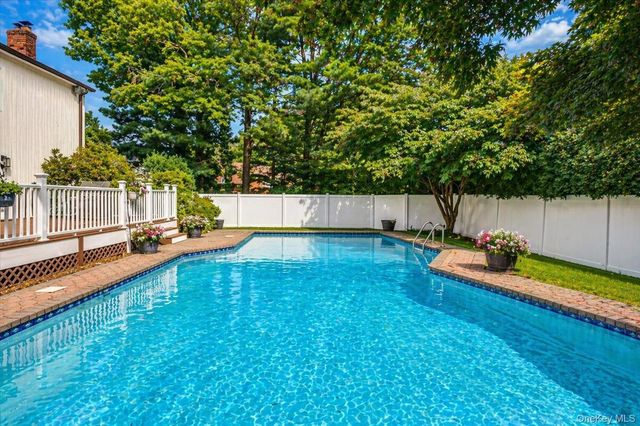 15 Devonshire Drive, White Plains, NY 10605