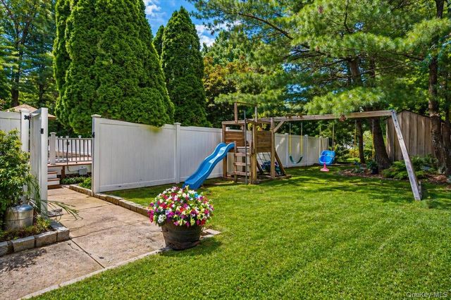 15 Devonshire Drive, White Plains, NY 10605