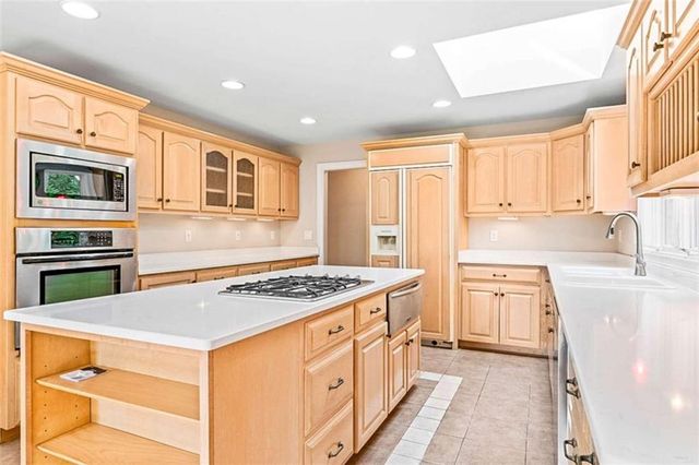 220 Allie Drive, Mcdonough, GA 30252