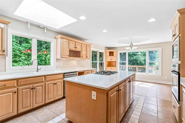 220 Allie Drive, Mcdonough, GA 30252