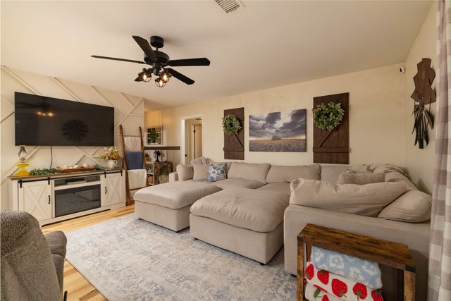 239 S Pine Street, Muenster, TX 76252