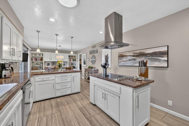 7916 Charger Trail NE, Albuquerque, NM 87109