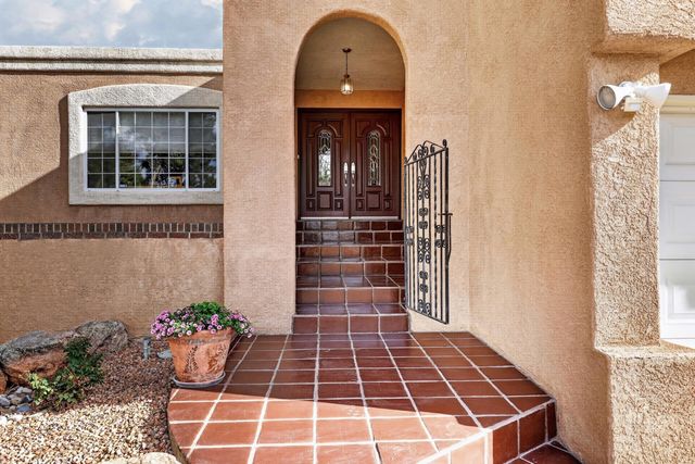 7916 Charger Trail NE, Albuquerque, NM 87109