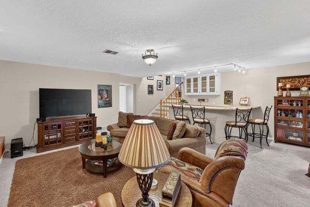 7916 Charger Trail NE, Albuquerque, NM 87109