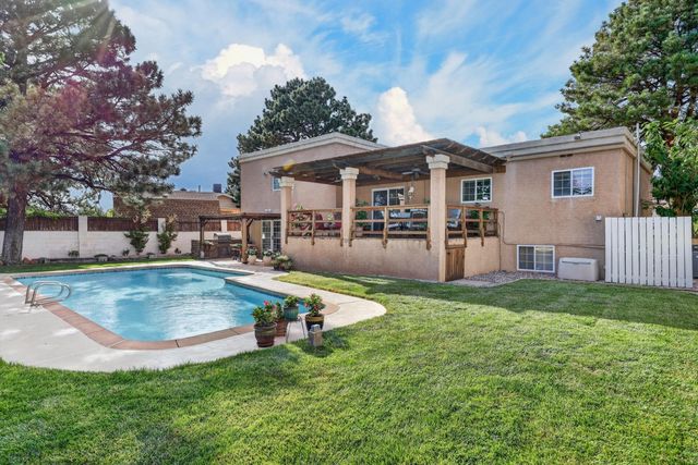 7916 Charger Trail NE, Albuquerque, NM 87109