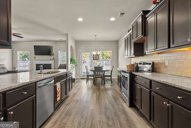 184 Amelia Drive, Byron, GA 31008