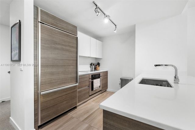 1100 S Miami Ave 1602, Miami, FL 33130