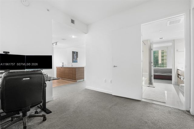 1100 S Miami Ave 1602, Miami, FL 33130