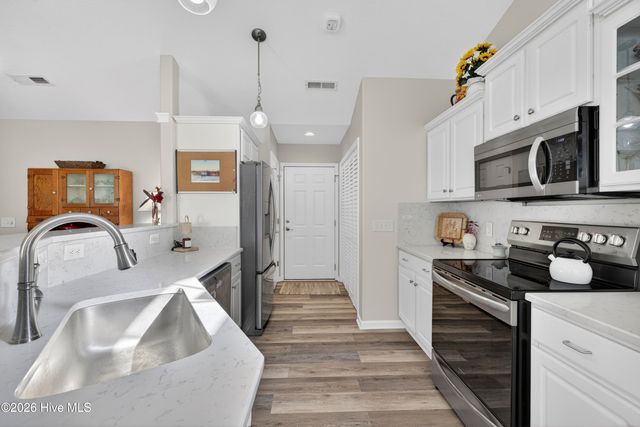 400 Azalea Drive, Hampstead, NC 28443