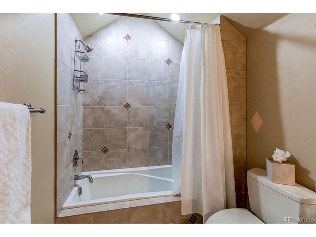 5764 Amber Ridge Dr, Castle Pines, CO 80108