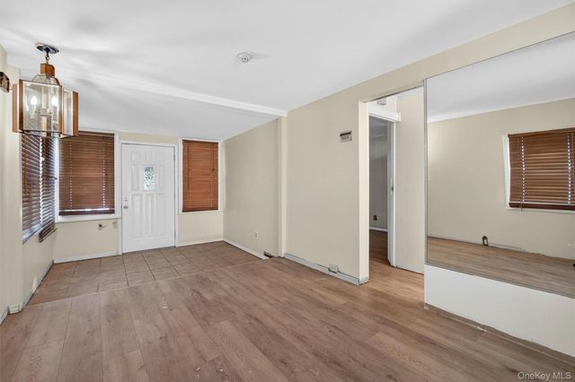 500 Pershing Boulevard, Rockville Centre, NY 11570