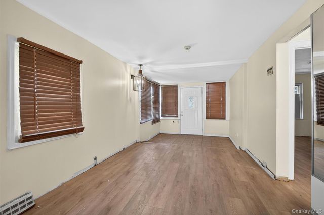 500 Pershing Boulevard, Rockville Centre, NY 11570
