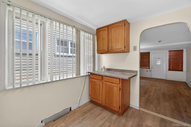 500 Pershing Boulevard, Rockville Centre, NY 11570