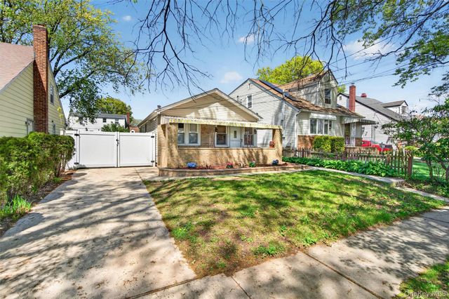 500 Pershing Boulevard, Rockville Centre, NY 11570