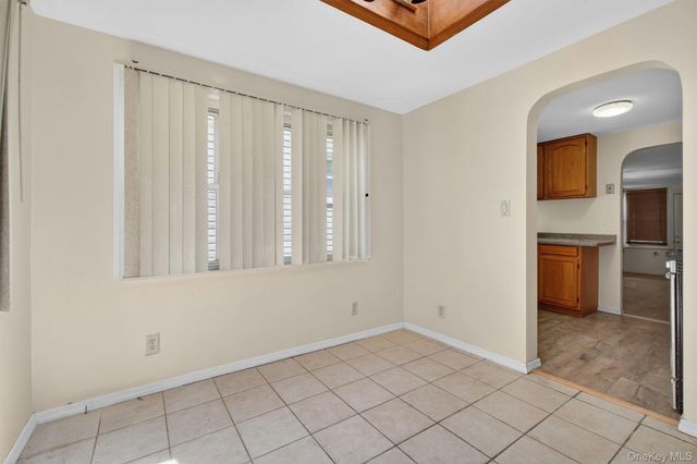500 Pershing Boulevard, Rockville Centre, NY 11570