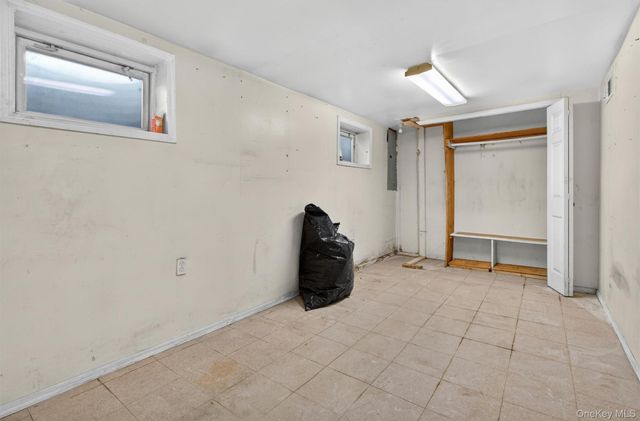 500 Pershing Boulevard, Rockville Centre, NY 11570