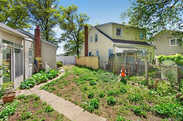 500 Pershing Boulevard, Rockville Centre, NY 11570