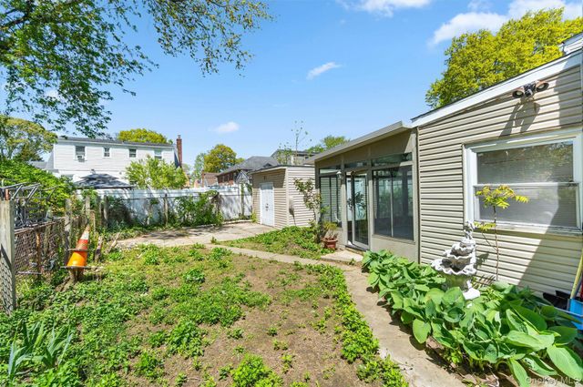 500 Pershing Boulevard, Rockville Centre, NY 11570