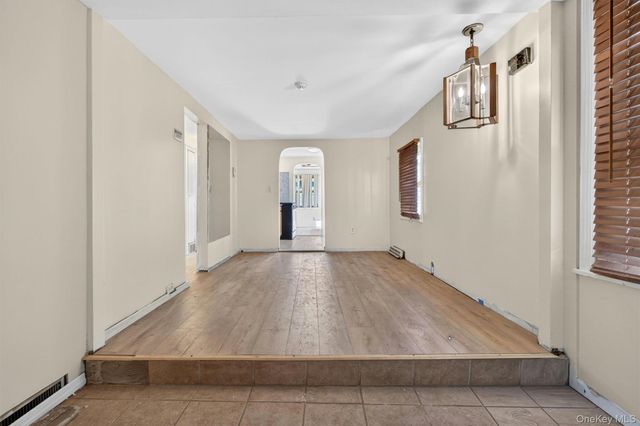 500 Pershing Boulevard, Rockville Centre, NY 11570