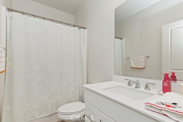 129 Dove Lndg, Covina, CA 91722