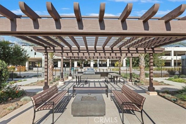 129 Dove Lndg, Covina, CA 91722