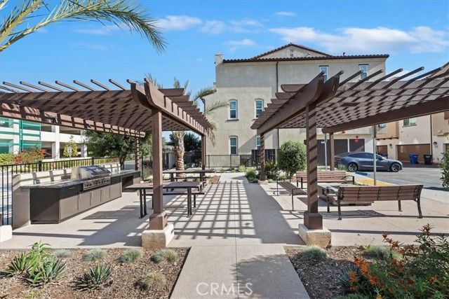 129 Dove Lndg, Covina, CA 91722