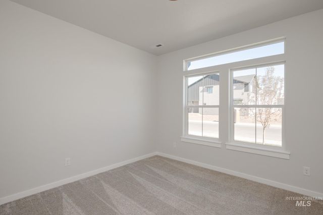 2433 N Silver Wolf Ave, Star, ID 83669