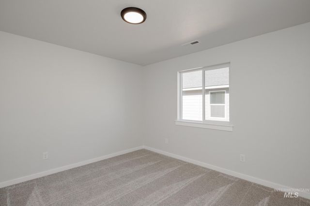 2433 N Silver Wolf Ave, Star, ID 83669