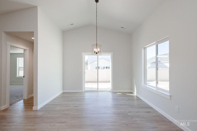 2433 N Silver Wolf Ave, Star, ID 83669