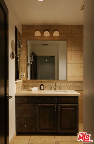 2341 32nd Street, Santa Monica, CA 90405