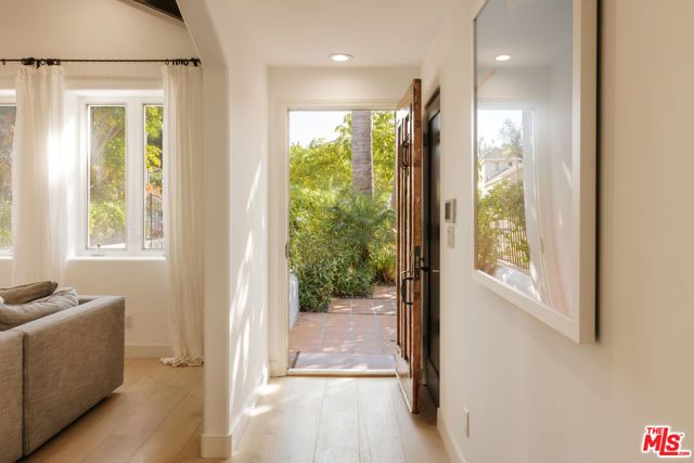 2341 32nd Street, Santa Monica, CA 90405