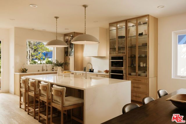 2341 32nd Street, Santa Monica, CA 90405
