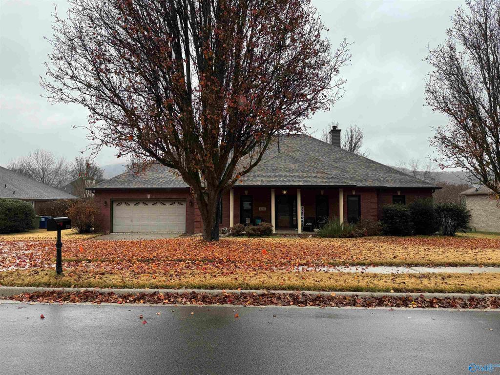 2316 Little Cove Road, Owens Cross Roads, AL 35763